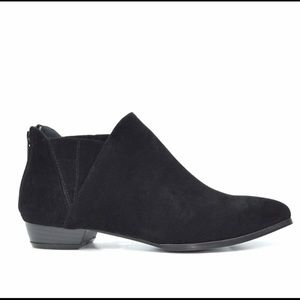 Chase & Chloe Black Booties